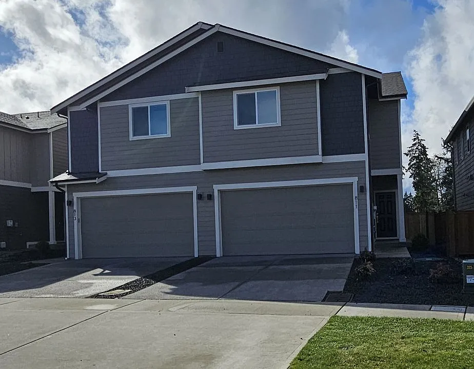 811 Vine Maple St SE
