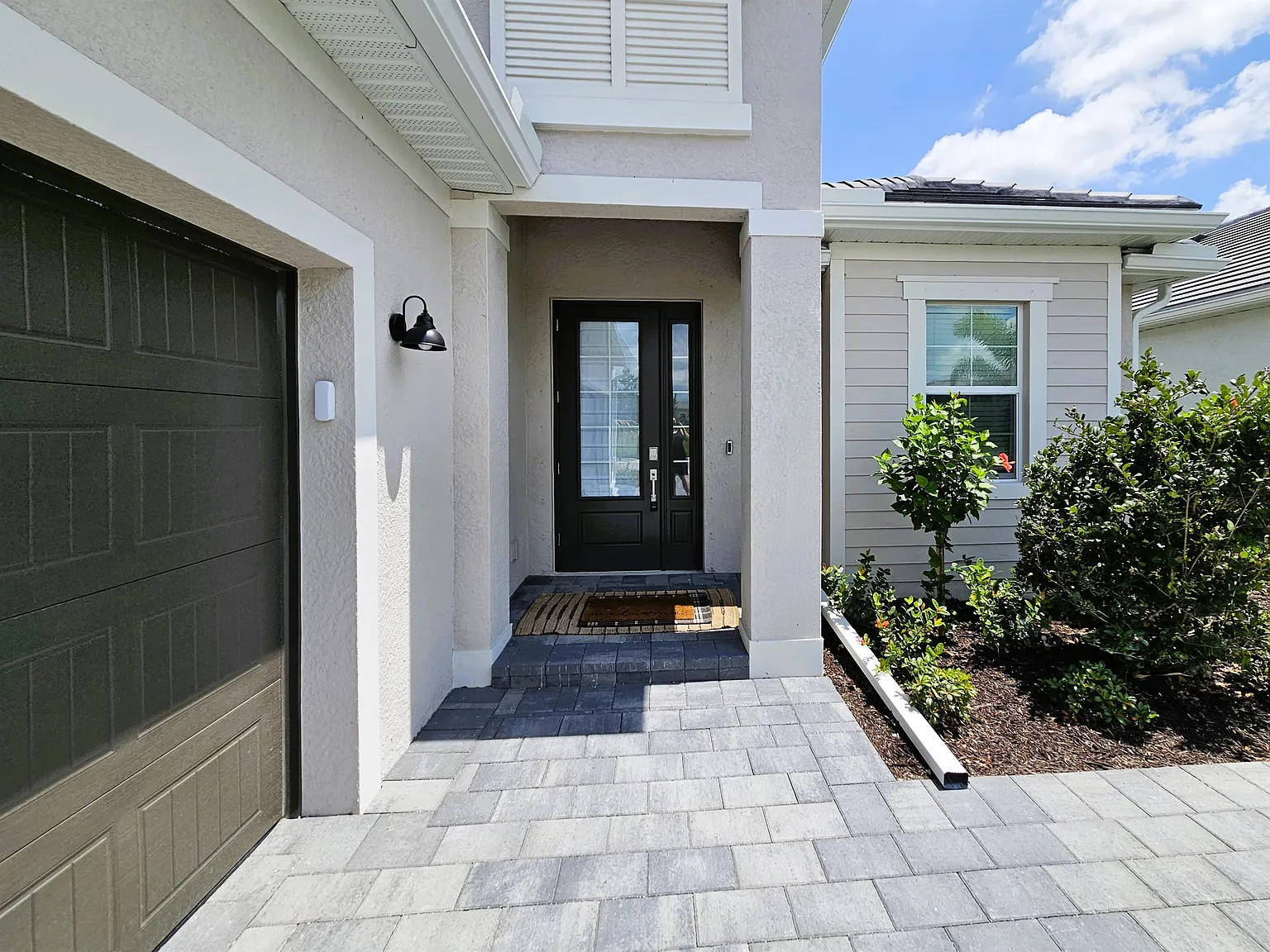 5943 Sunningdale Street - The National - Brouwer — Photo 2