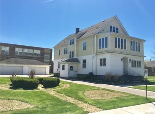 65 Ridgewood Rd, Buffalo, NY 14220