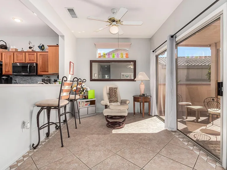 16215 W Desert Winds Dr — Photo 8