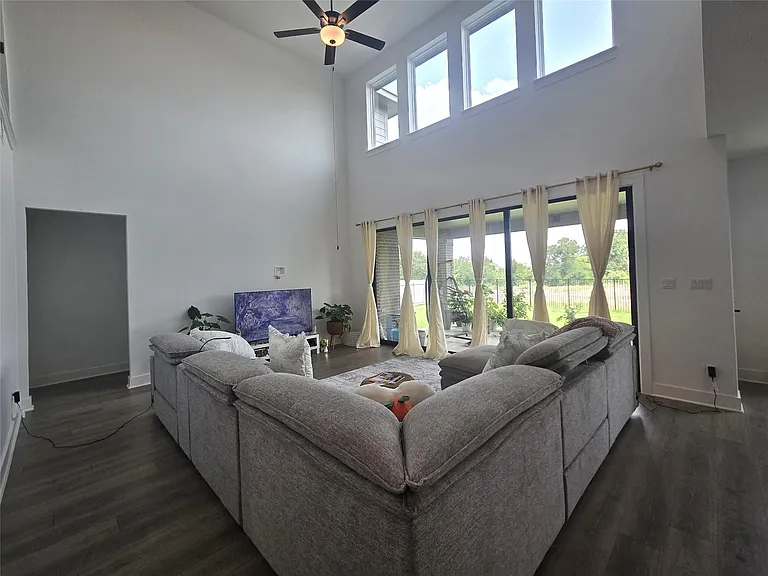 124 Ribera Dr — Photo 10