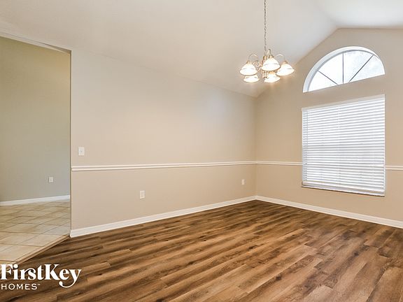 3rd image of 2042 Heatheroak Dr