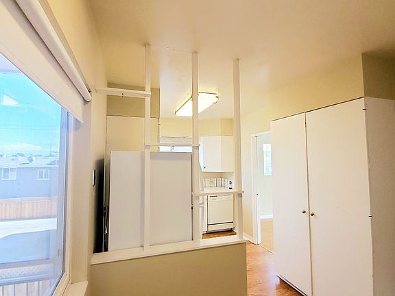 4th image of 1108 Chula Vista Ave #1