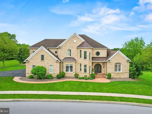 740 Hampton Ct, Harrisburg, PA 17112