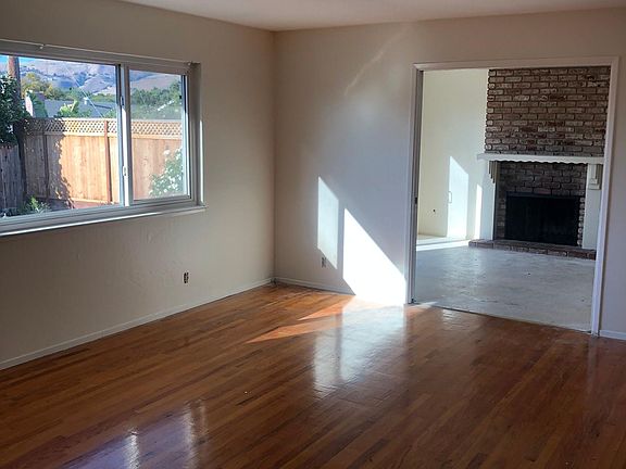 3rd image of 2803 Ivywood Ct