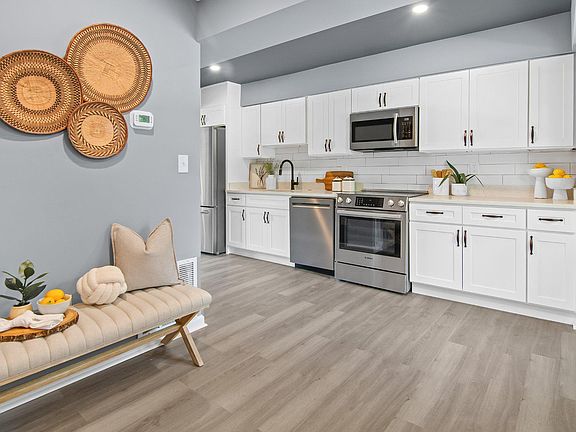 2nd image of 1807 Graybird Ct