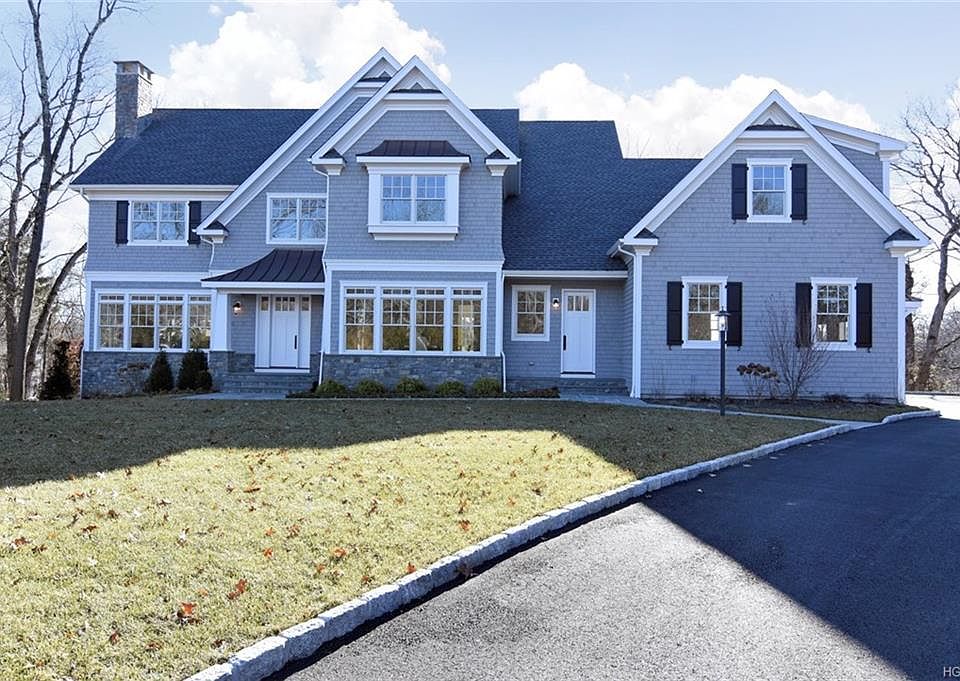 1st image of 4 Highclere Ct