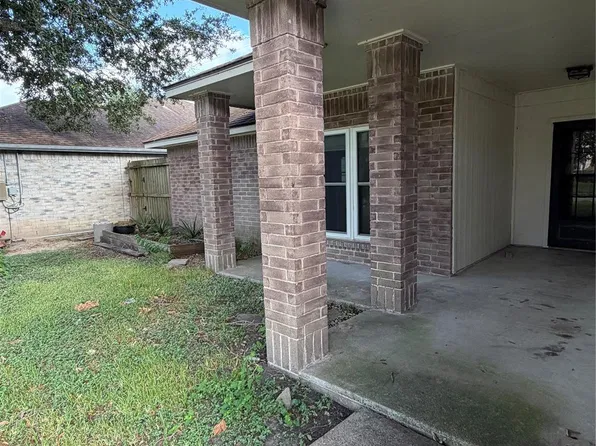 2118 Aberdeen Dr, League City, TX 77573