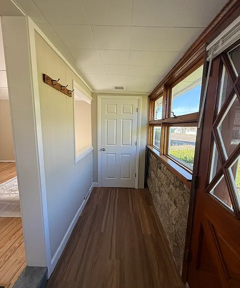 9 Sybil Ave — Photo 16