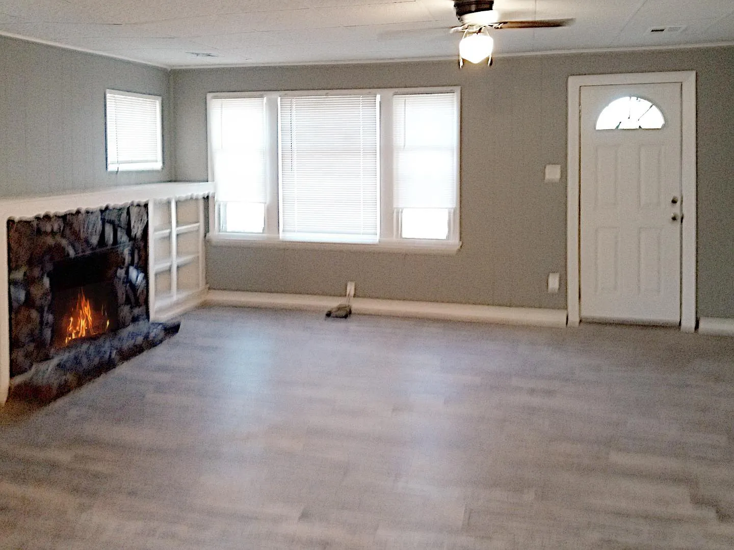 1203 W 5th St — Photo 4