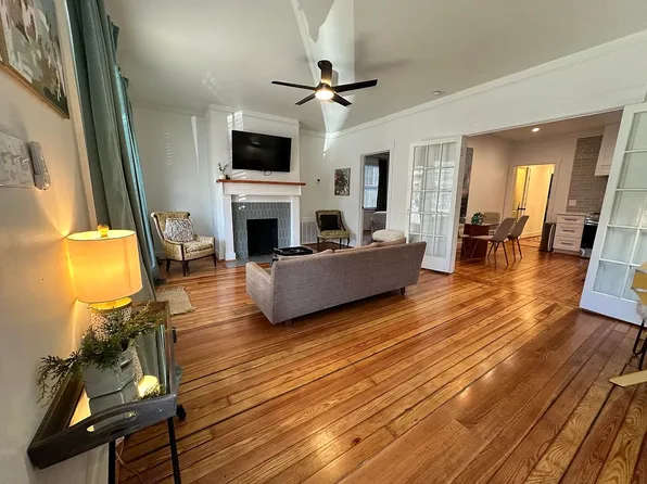 410 E 40th St, Savannah, GA 31401