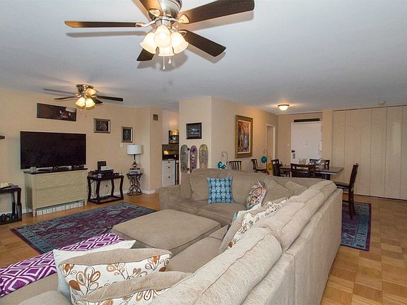 3rd image of 25 Neptune Blvd APT 1C