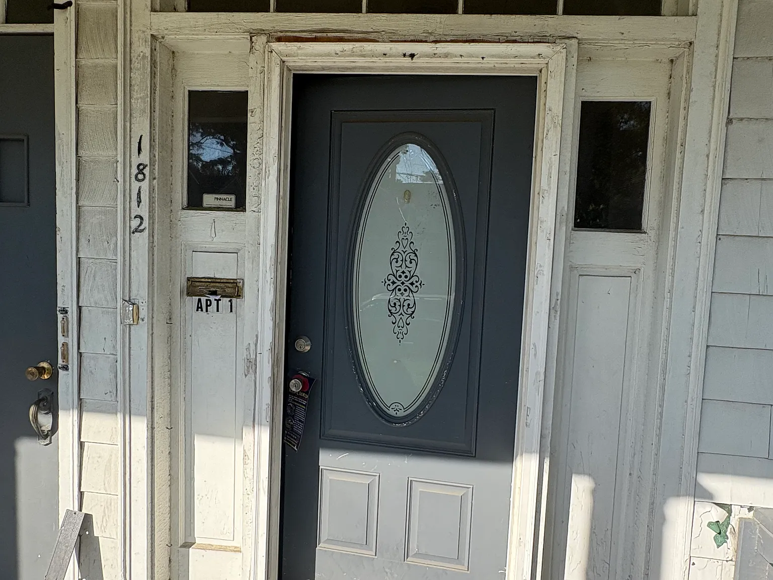 3 bed, 1200 sqft, $1,800 — Photo 2