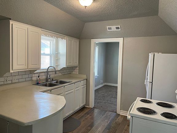 4th image of 3608 NW 26th St