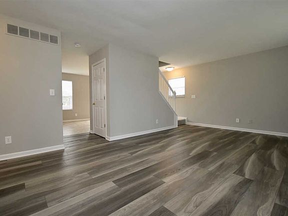 2nd image of 1265 Harbor Ct