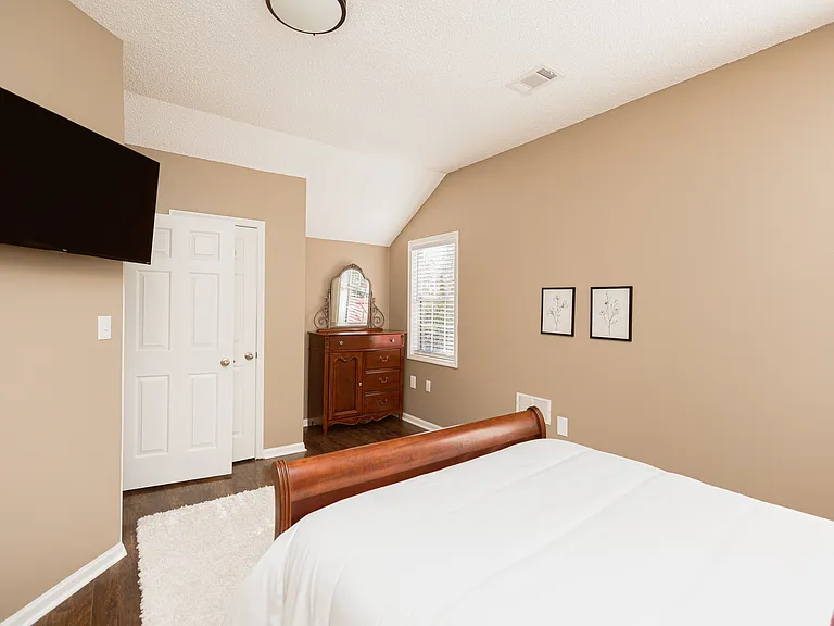 332 Hunt Rd — Photo 76