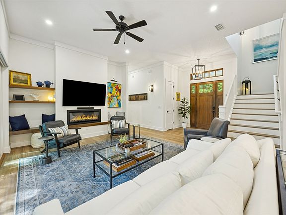 4th image of 45 Beach Wood Rd