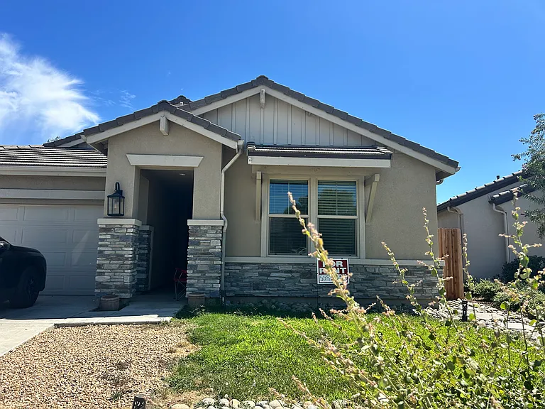 2031 W Flagstaff Ave #93291VISALIA — Photo 2