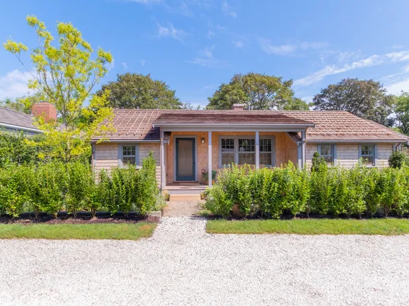 7 Lily St, Nantucket, MA 02554