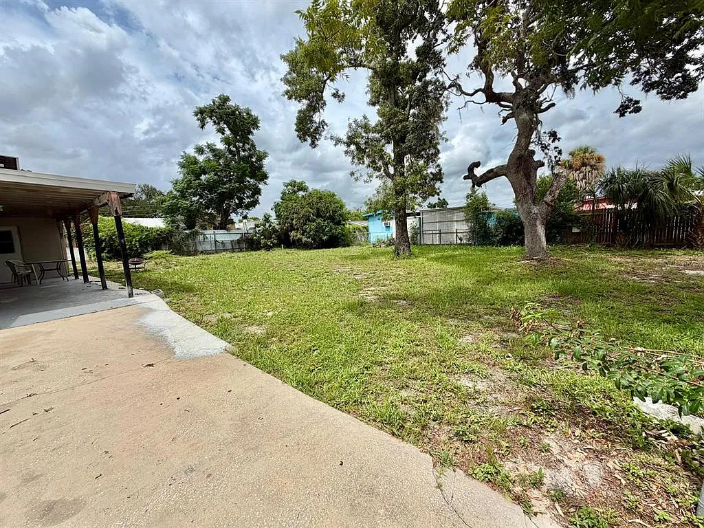 2 bed, 1.0 bath, 900 sqft, $1,650 — Photo 3