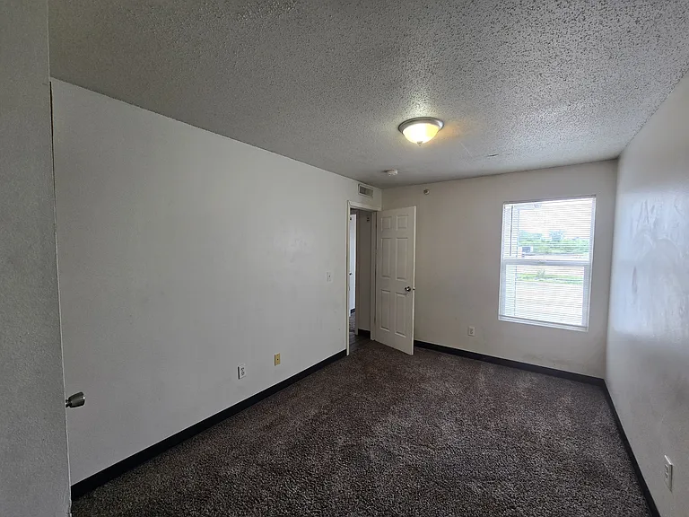 60 Miller Ave SW #12 — Photo 18