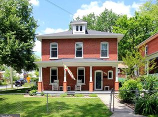 3100 Perry St, Mount Rainier, MD 20712