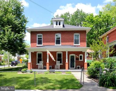 3100 Perry St, Mount Rainier, MD, 20712