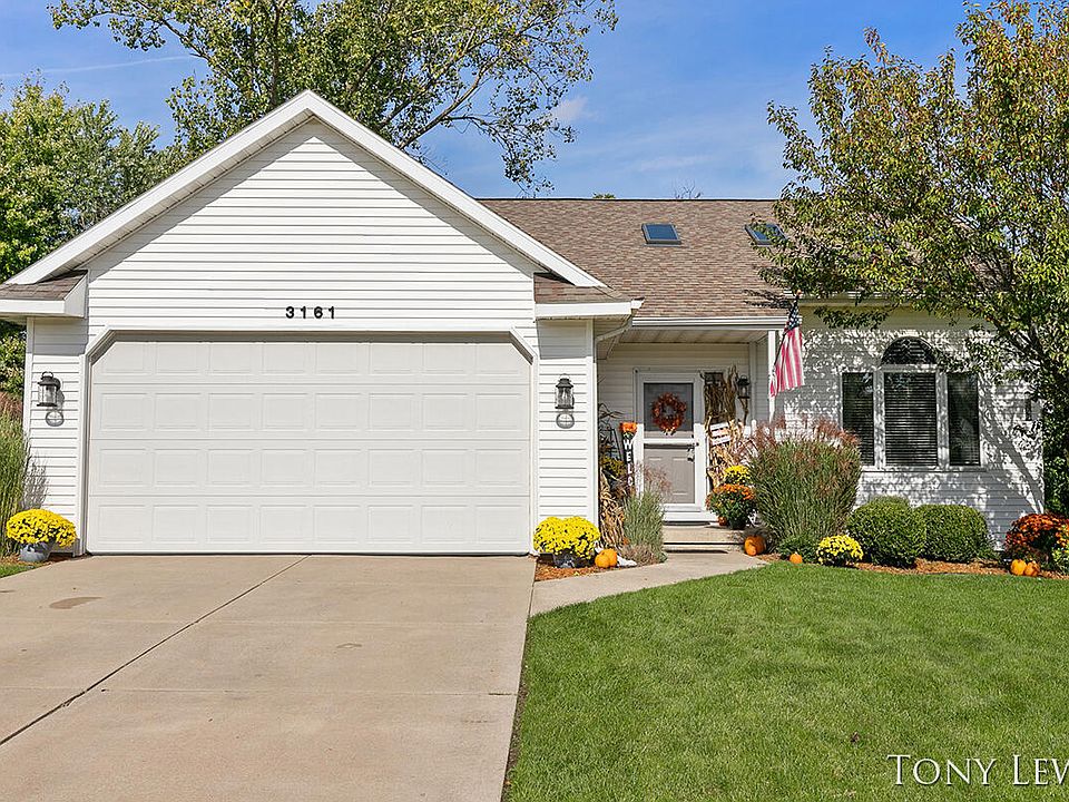 1st image of 3161 Beckie Dr SW