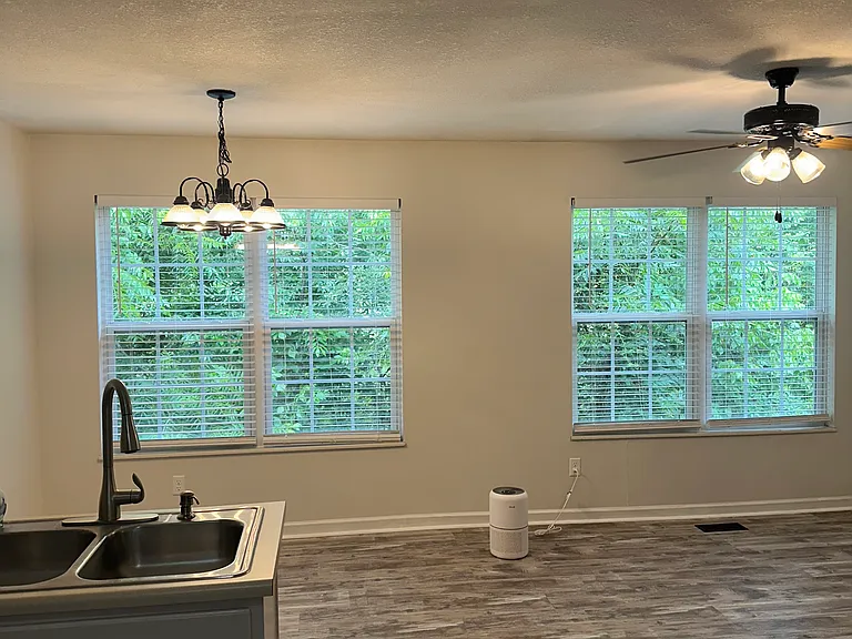 131 Lucy Ln — Photo 10