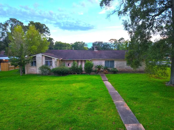 7555 Forest Park Dr, Beaumont, TX 77707