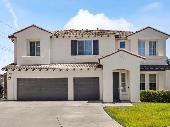 1500 Dinard Ct, Hughson, CA 95326