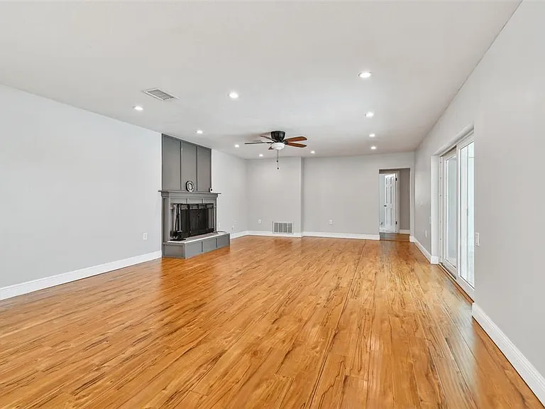 1302 Brandonwood Dr — Photo 19