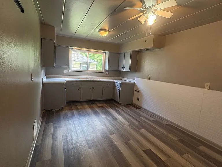 623 Clifton Dr #B — Photo 1