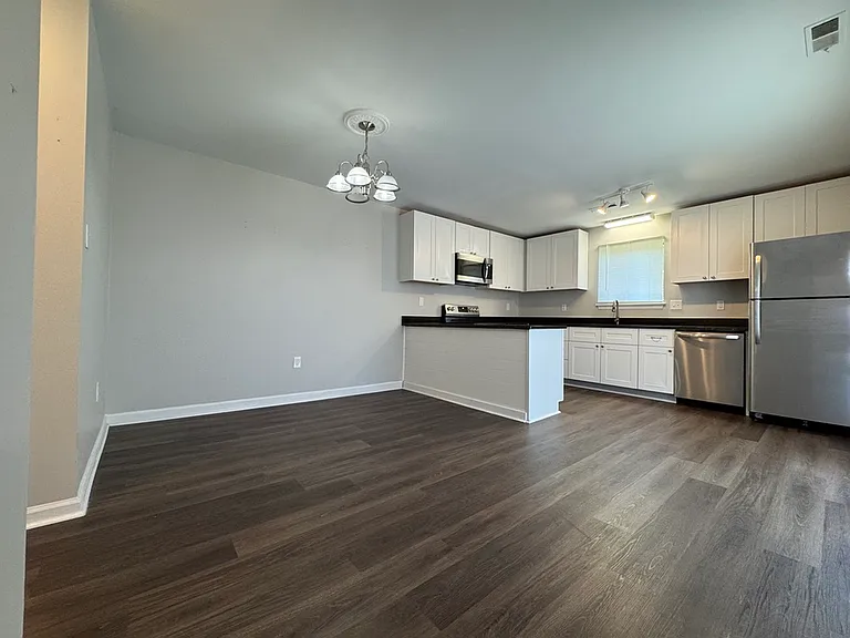 649 Ocean Lakes Dr — Photo 10