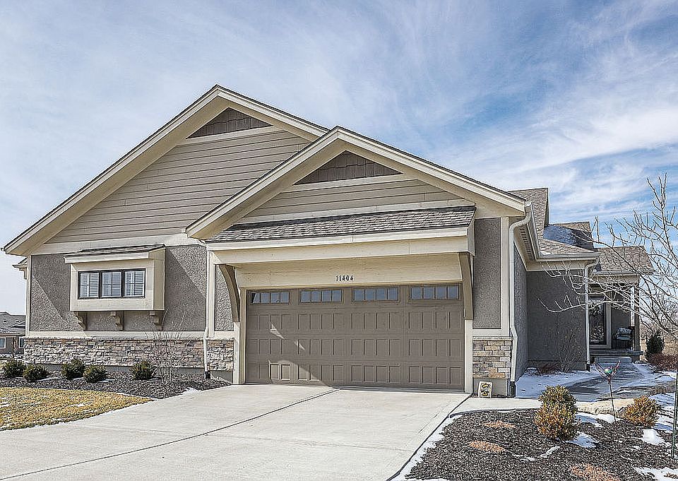 Beautiful Move-In Ready Home