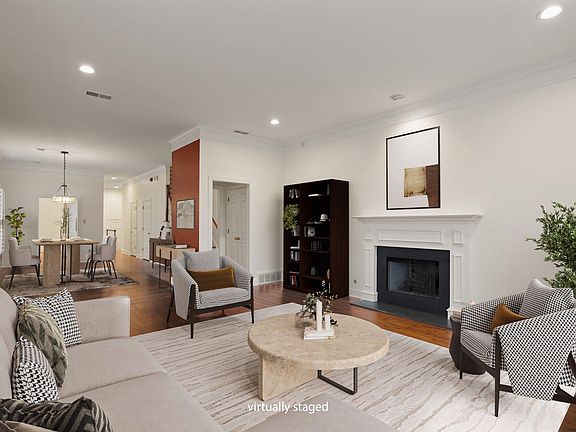 4th image of 789 Harbor Isle Cir E