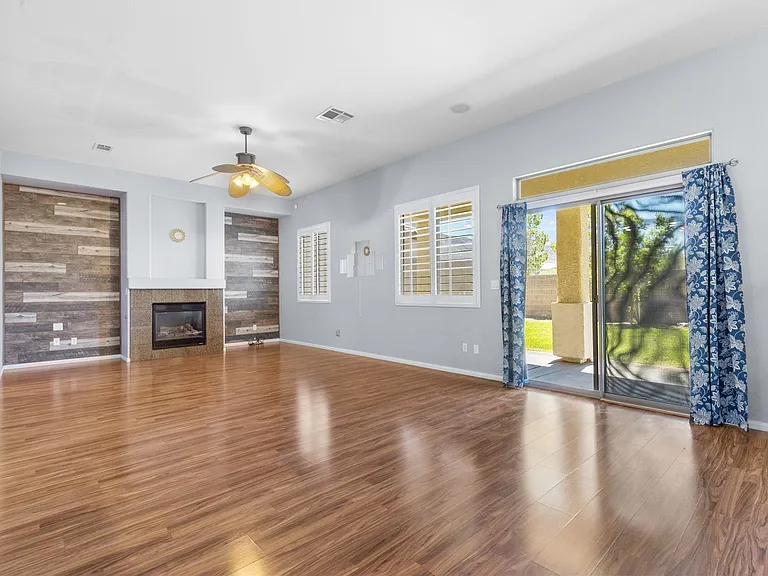 249 Jessica Grove St — Photo 13