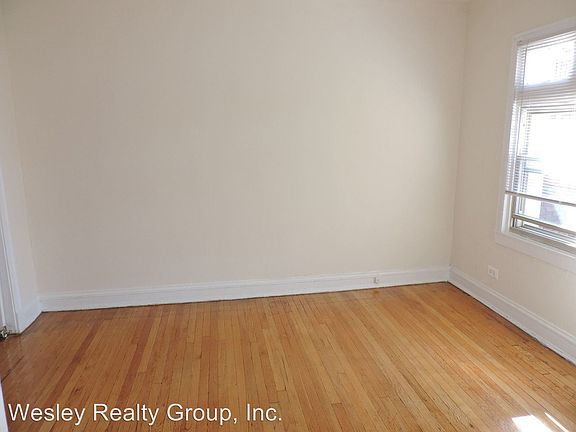 4th image of 2527 Eastwood Ave APT 5C