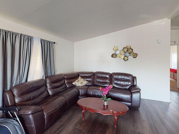 3rd image of 2609 Powderhorn Ln