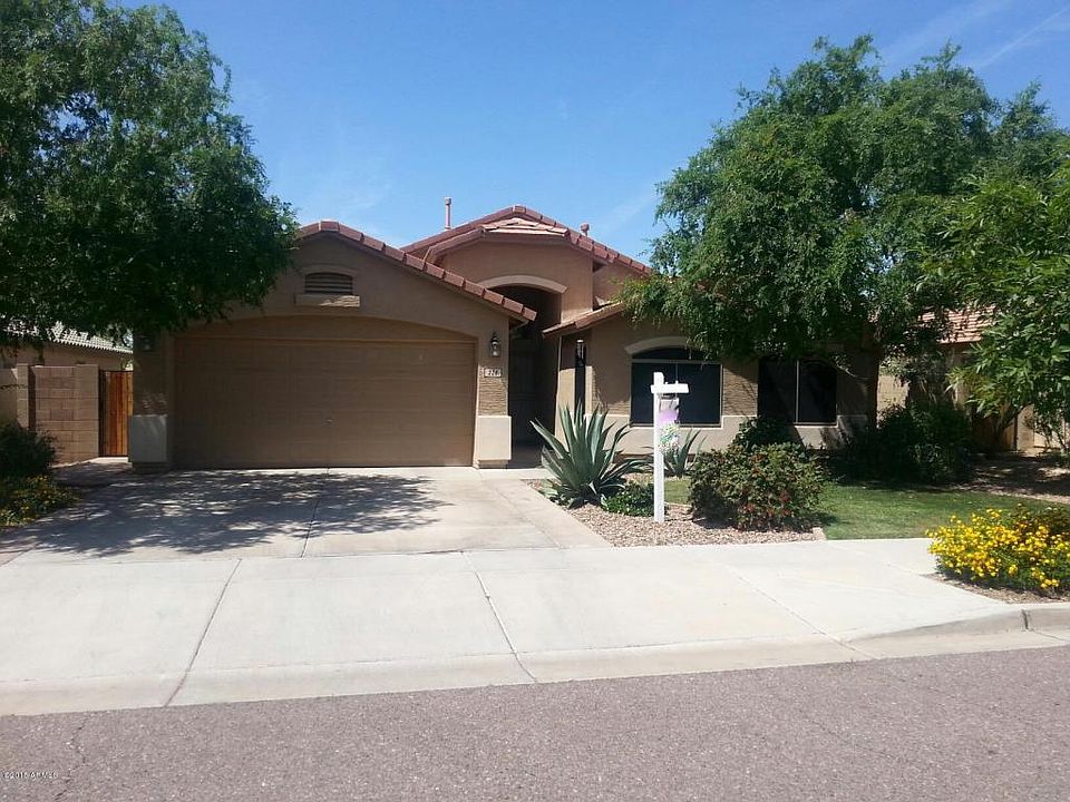 1st image of 226 N 165th Ave