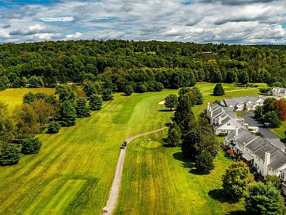 5th image of 64 Tee Ln