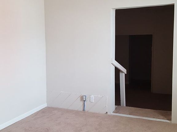 5th image of 232 NW 5th St APT A