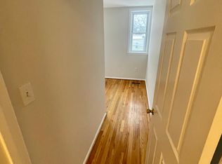 66 Bates St NW ROOM 3, Washington, DC 20001