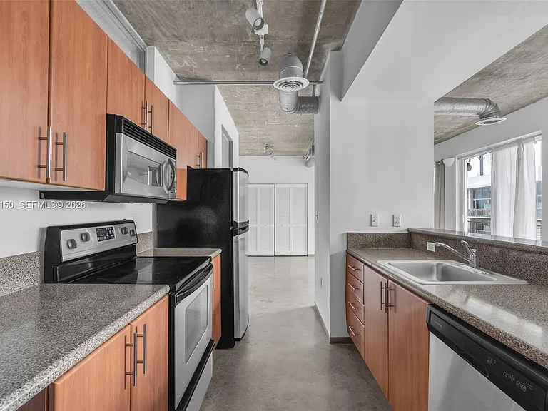455 NE 25th St #333 — Photo 6