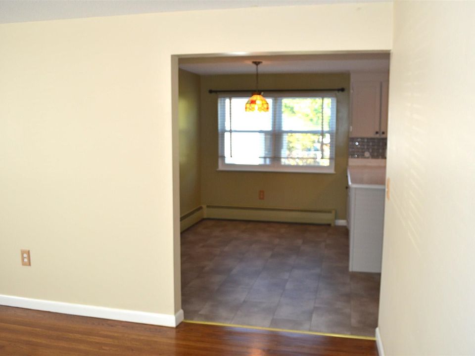 21 Euclid Ave Nashua, NH Zillow