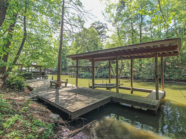 638 Big Lake Dr, Livingston, TX 77351