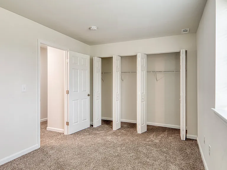 Dunfield Townhomes — Photo 7