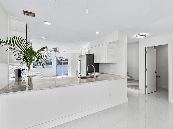 4th image of 1431 S Lake Mango Way
