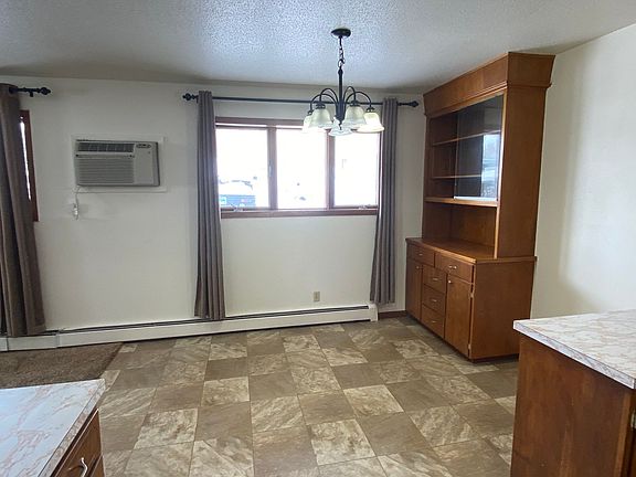 2nd image of 310 12th Ave NW #4