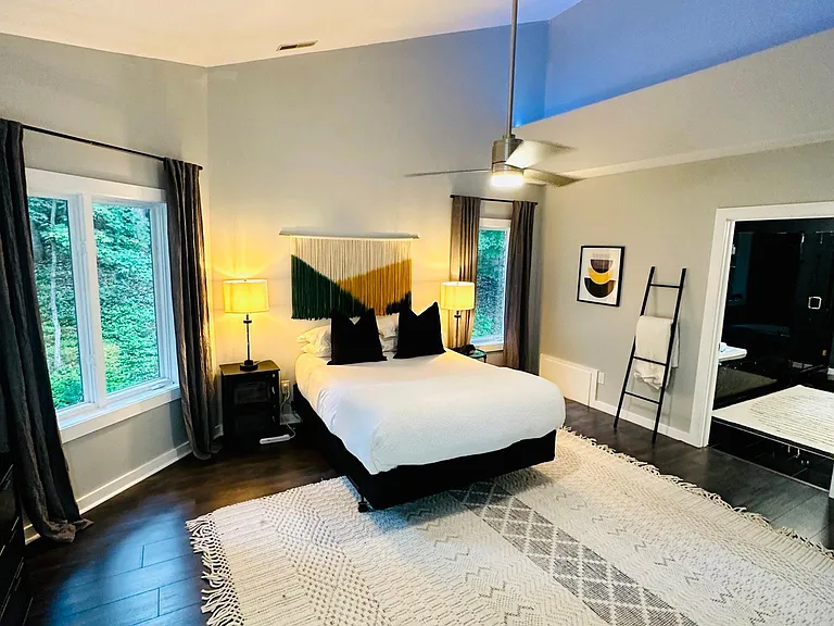2607 Phoenix Hill Dr — Photo 40
